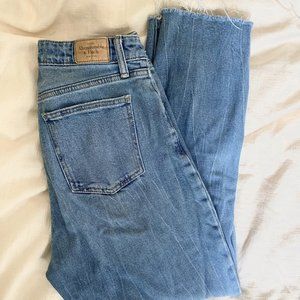 Abercrombie & Fitch Mom Jeans Curve Love Raw Hem 4S